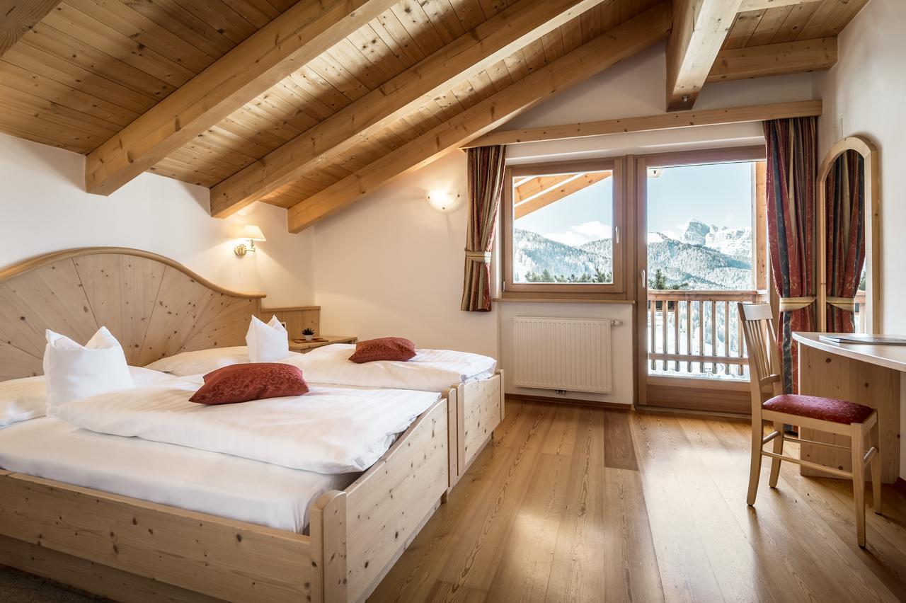 B&B - Hotel Ciasa Rue Blanch San Cassiano  Ngoại thất bức ảnh